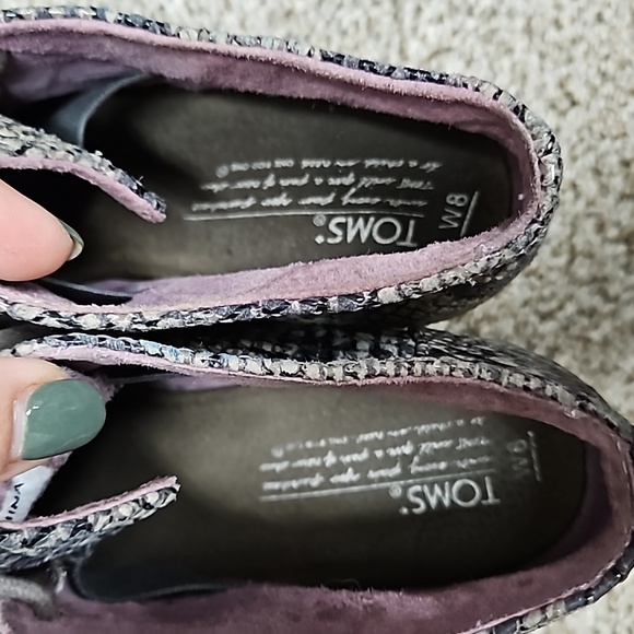 Toms wedge bootie snake pattern sz 8 - Picture 6 of 6